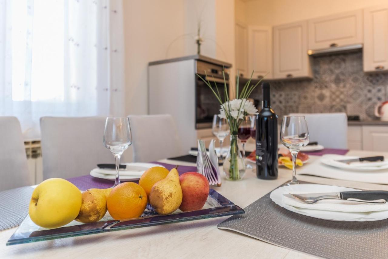 Holiday Home Tower With Private Pool, Sauna And Quads Smilcic Buitenkant foto