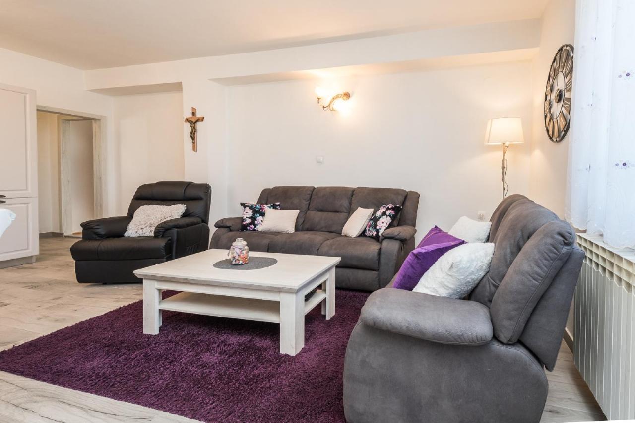 Holiday Home Tower With Private Pool, Sauna And Quads Smilcic Buitenkant foto