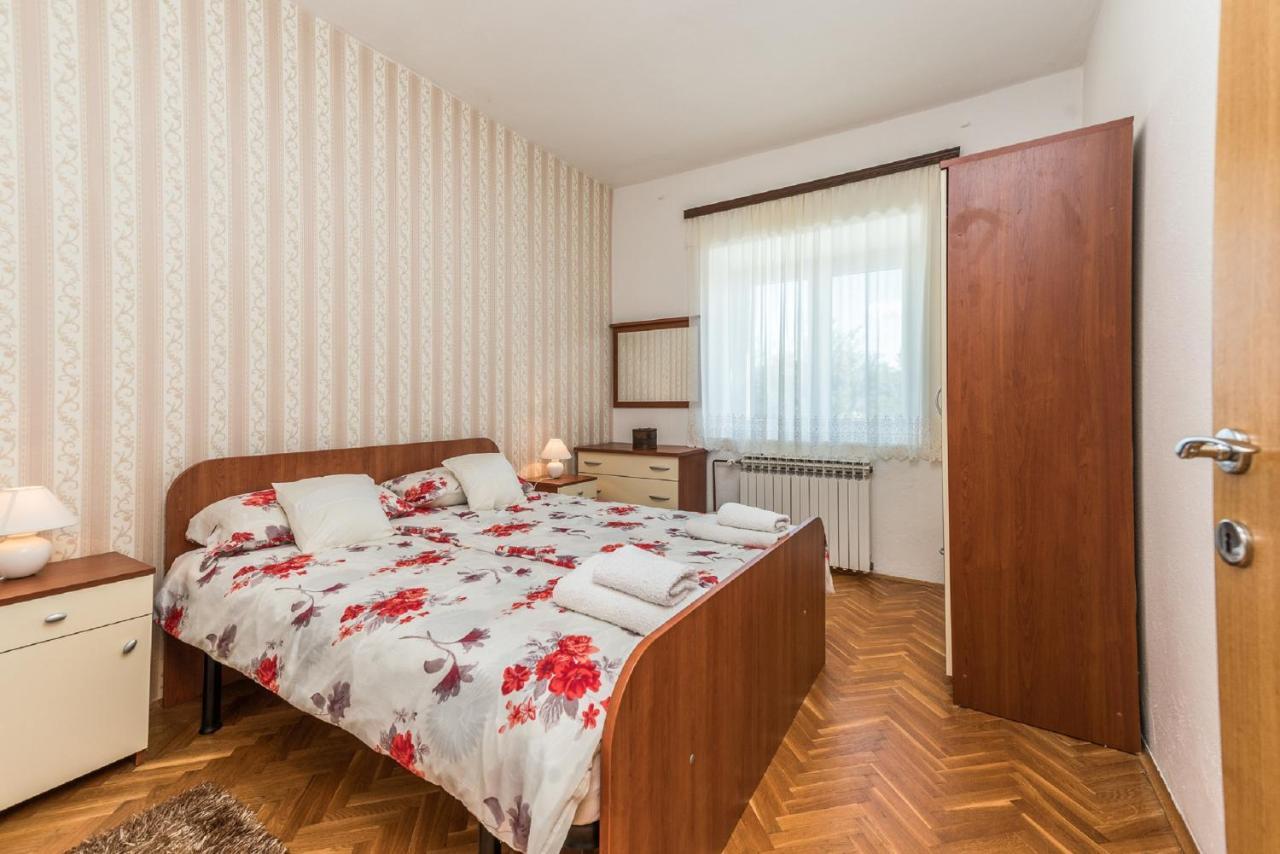 Holiday Home Tower With Private Pool, Sauna And Quads Smilcic Buitenkant foto
