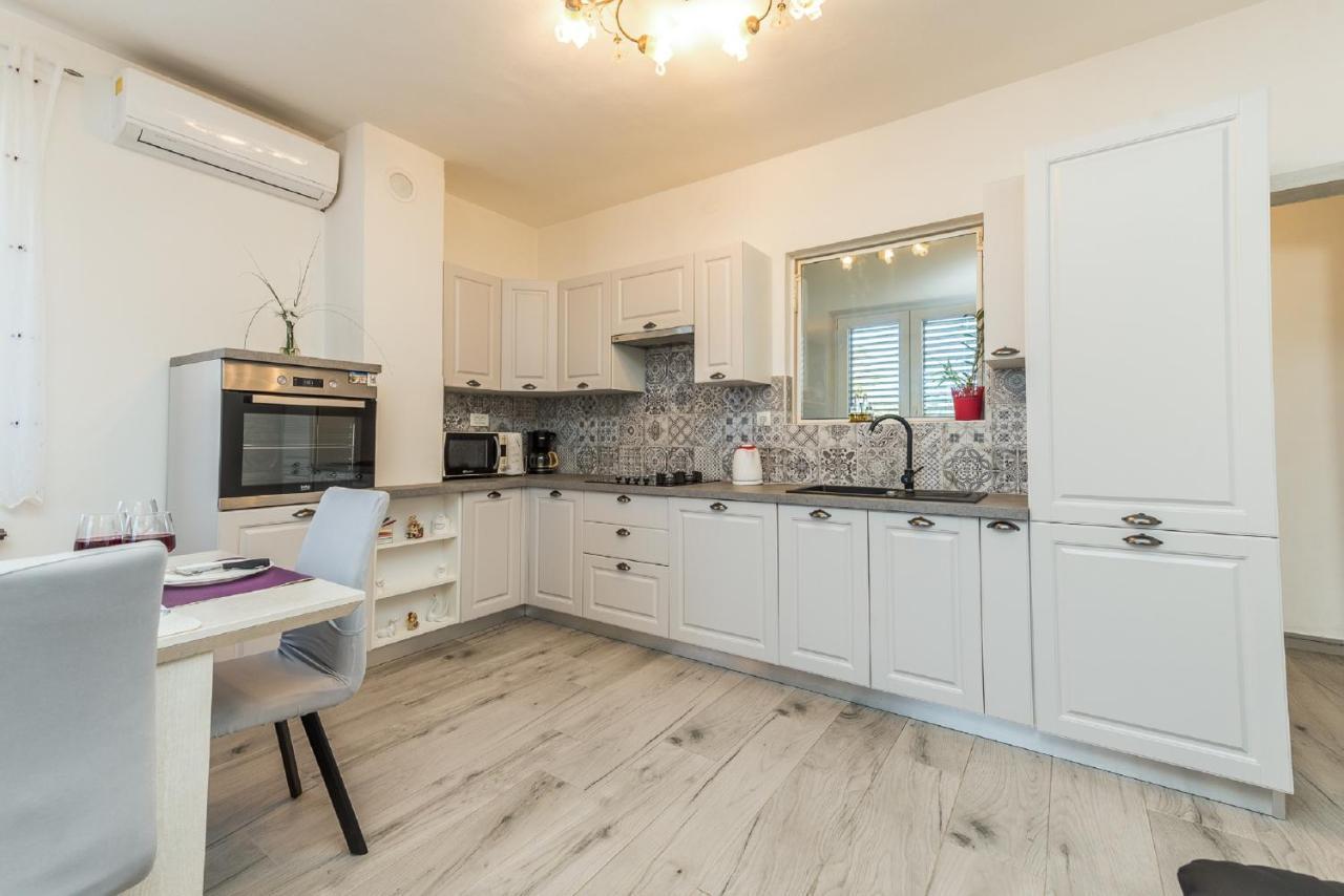Holiday Home Tower With Private Pool, Sauna And Quads Smilcic Buitenkant foto