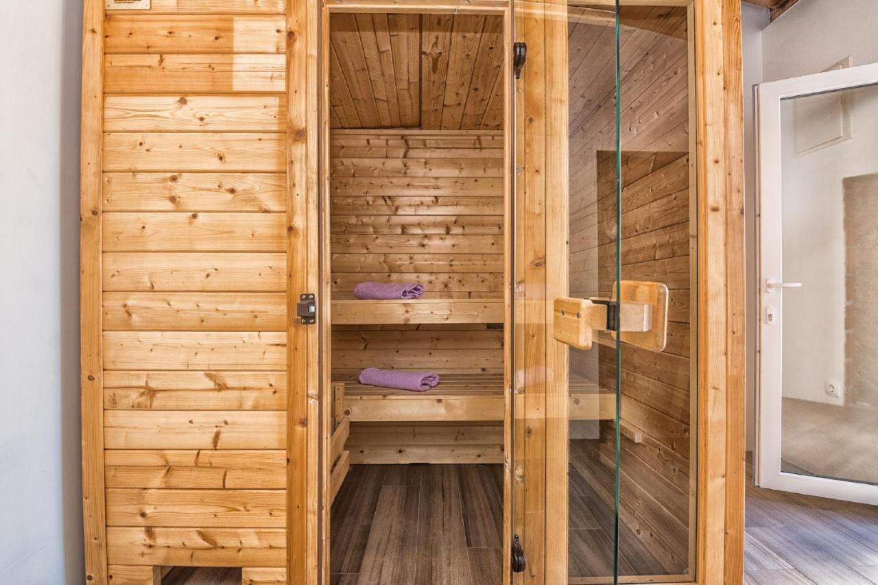 Holiday Home Tower With Private Pool, Sauna And Quads Smilcic Buitenkant foto
